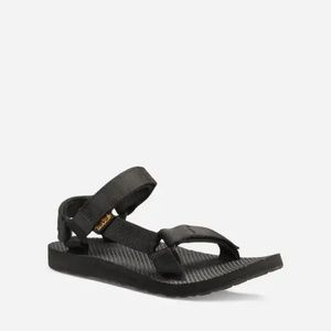 Teva Original Universal Sandal in Black size 6